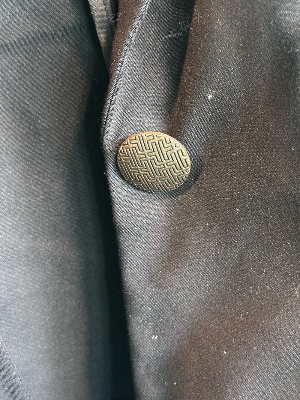 Dynamite Black Cropped Tailored Blazer with Rolled Cuffs - Picture 4 of 5